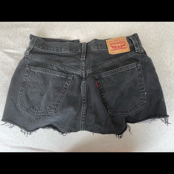 Levi’s Original 501 Shorts - Picture 2 of 2